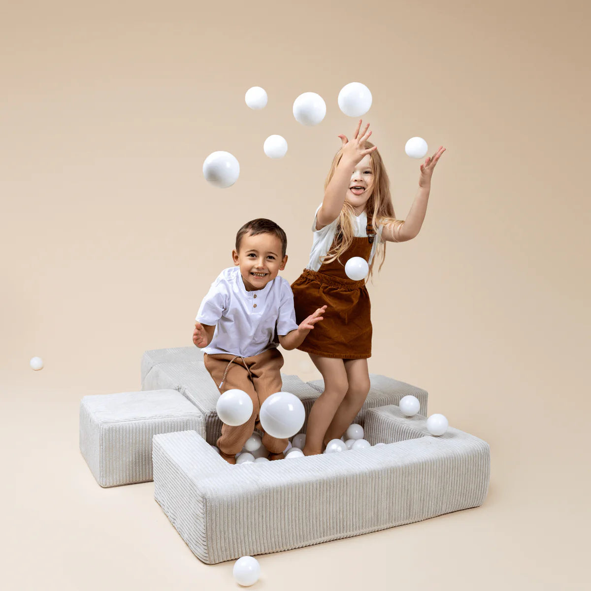 MeowBaby Soft Bricks Modularna Sofa — Pjenasti dječji kauč, 6 elemenata, Ecru